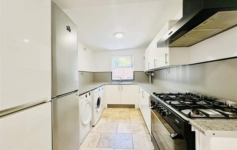 Midland Avenue, Lenton, Nottingham - Image 1